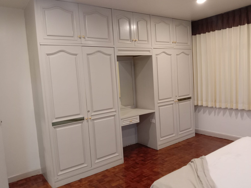 Swasdi Mansion | Spacious Pet Friendly  3 bedrooms and 2 bathrooms in Soi Sukhumvit 31-13