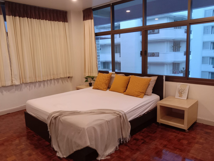 Swasdi Mansion | Spacious Pet Friendly  3 bedrooms and 2 bathrooms in Soi Sukhumvit 31-11