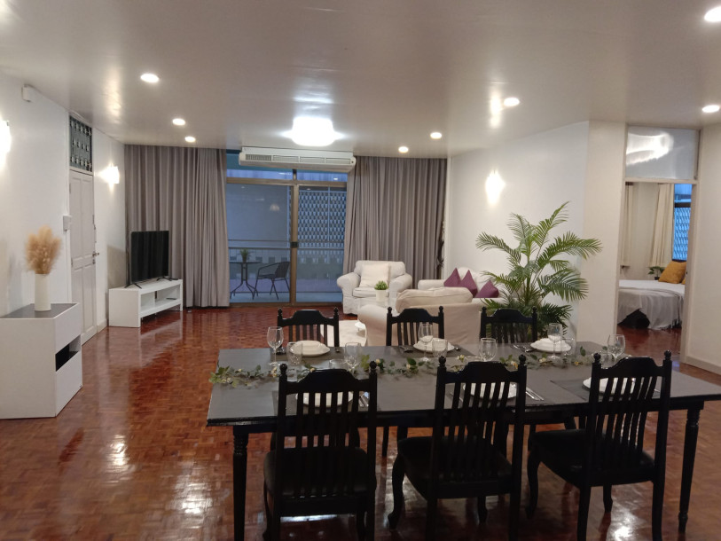 Swasdi Mansion | Spacious Pet Friendly  3 bedrooms and 2 bathrooms in Soi Sukhumvit 31-5