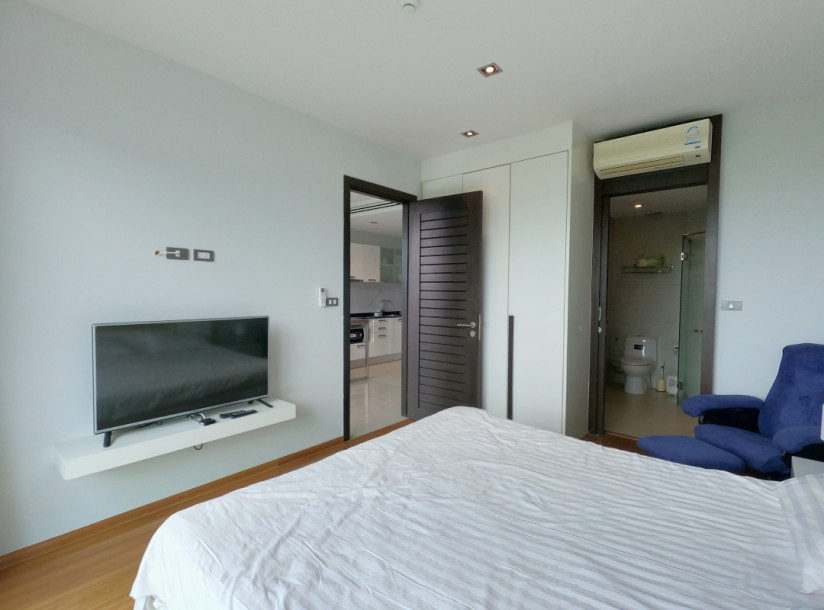 A Stylish Holiday Apartment with Spectacular Sea Views in Patong-11