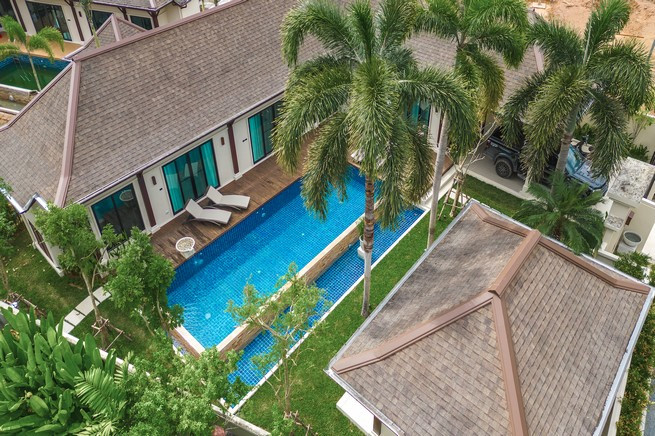 Deluxe Pool Villa Three Bedroom Three Bathroom in CherngTalay-9