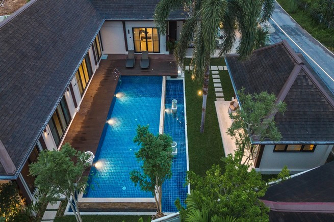 Deluxe Pool Villa Three Bedroom Three Bathroom in CherngTalay-4