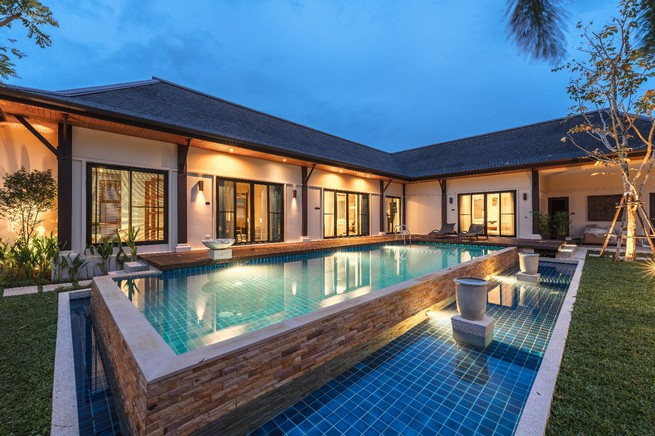 Deluxe Pool Villa Three Bedroom Three Bathroom in CherngTalay-10