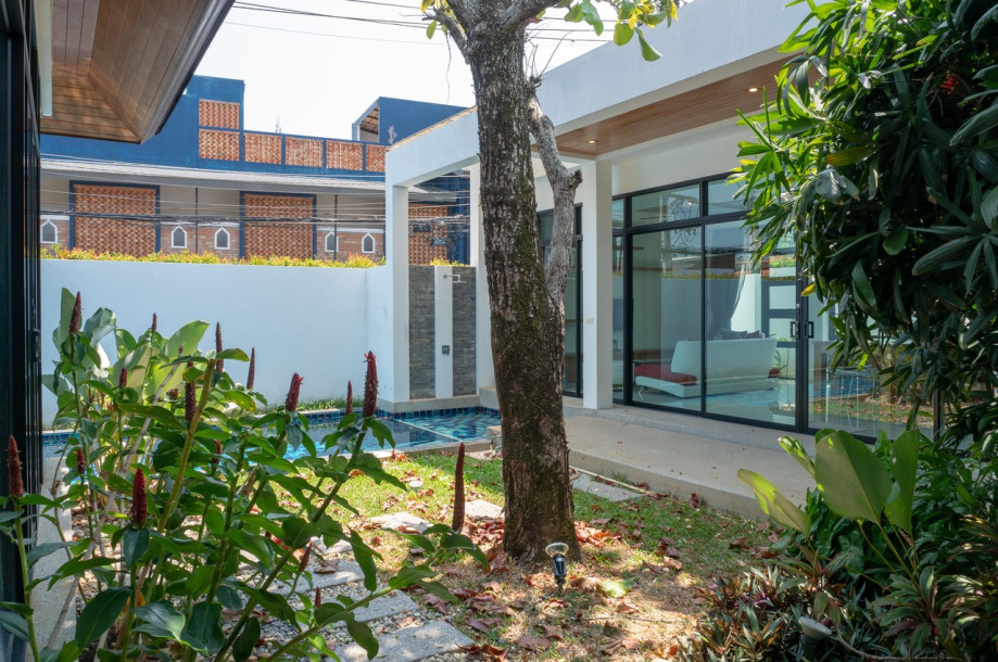 Spacious Three Bedroom Villa With Private Pool In Rawai, Phuket-19