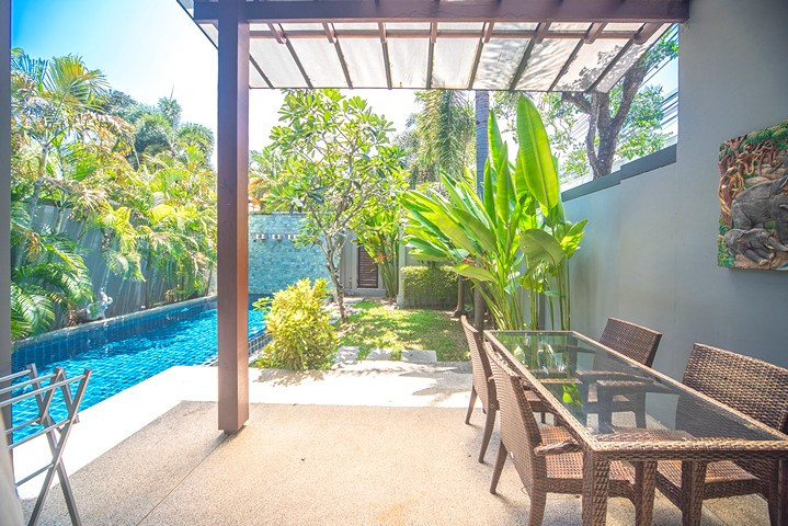 Saiyuan Estate // 2 bed 2 bath semi-detached corner villa 10 mins drive to Nai Harn beach-25