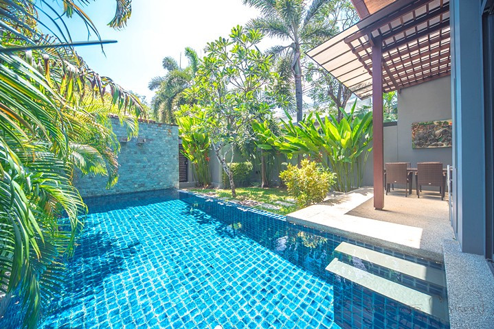 Saiyuan Estate // 2 bed 2 bath semi-detached corner villa 10 mins drive to Nai Harn beach-5