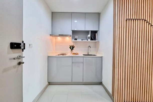 Ideo Mobi Sukhumvit 81 | Renovated Top Floor Duplex with Balcony at Sukhumvit 81, BTS On Nut-6