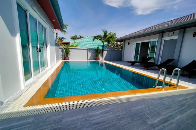 New Pool Villa Three Bedroom Four Bathroom in Rawai-5