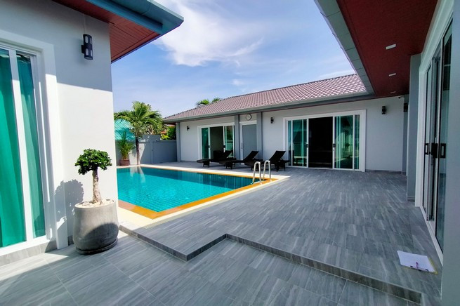 New Pool Villa Three Bedroom Four Bathroom in Rawai-3