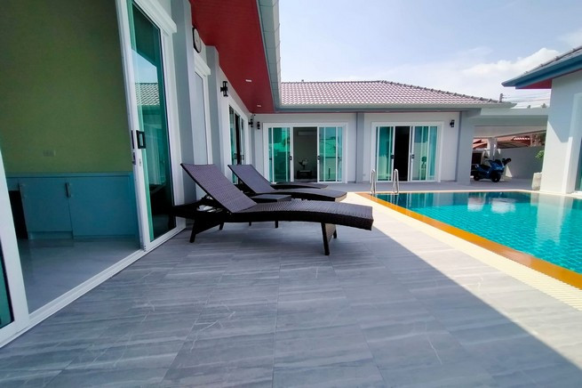 New Pool Villa Three Bedroom Four Bathroom in Rawai-14