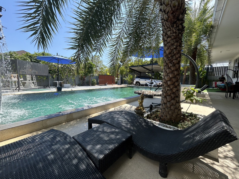 Elegant Living Villa Palmera 3-Bedroom 3 Bath Poolside Perfection-20