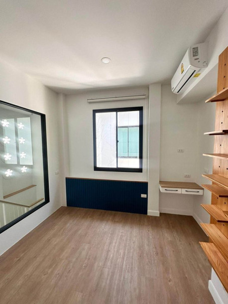 Newly Renovated House Three Bedroom Three Bathroom in Koh Kaew-11